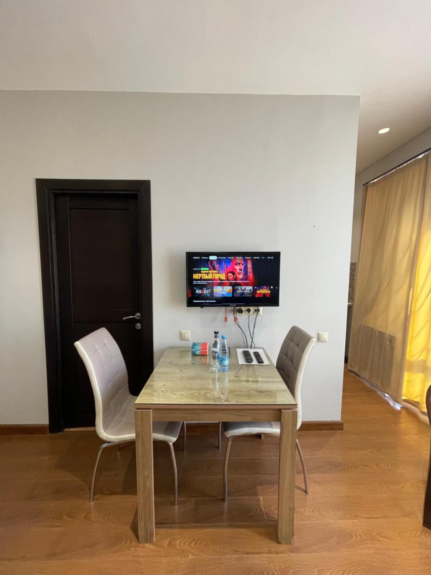 Apartment In Yerevan City Center Republic Square Self Check-In Exteriör bild