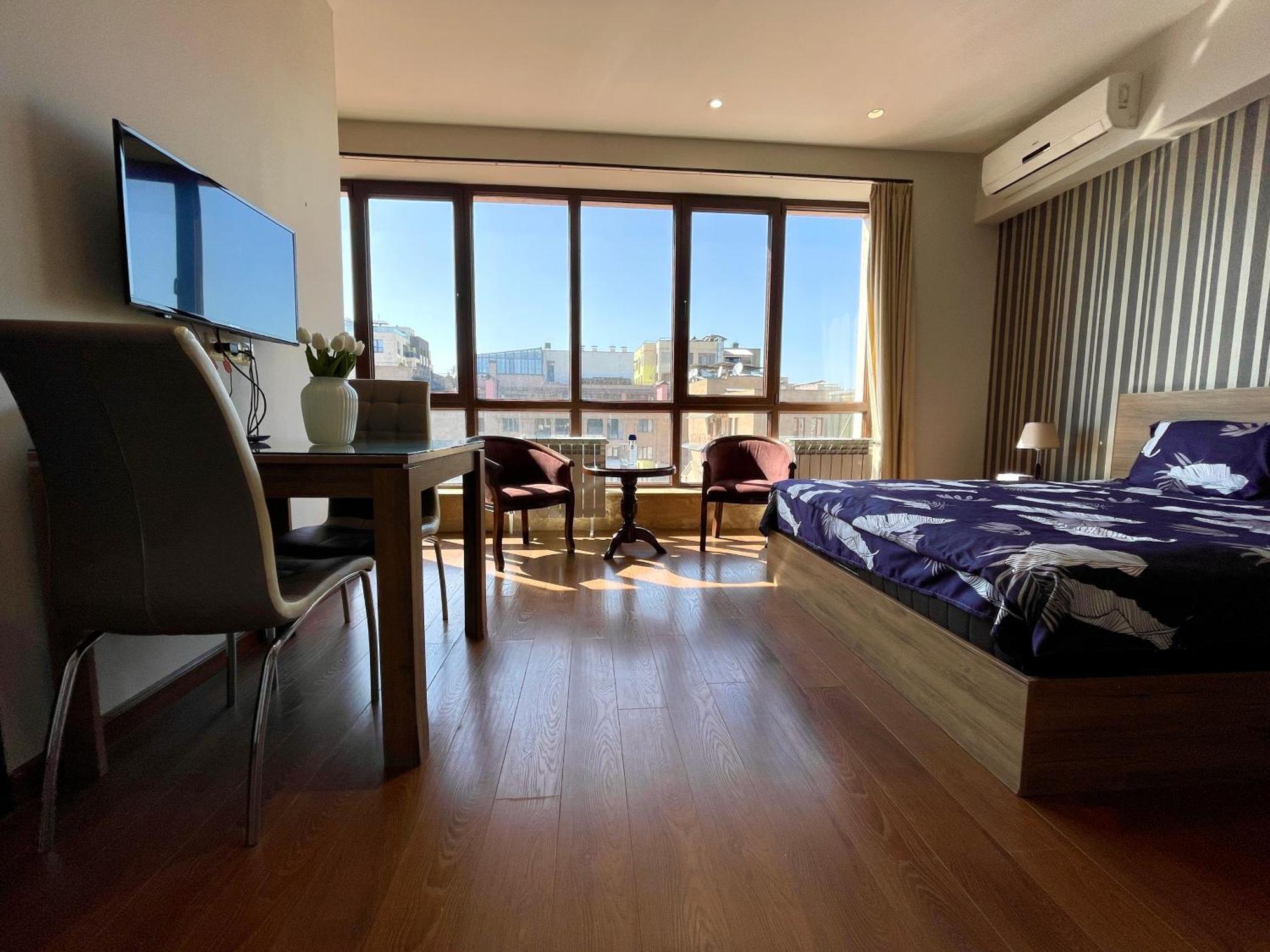 Apartment In Yerevan City Center Republic Square Self Check-In Exteriör bild
